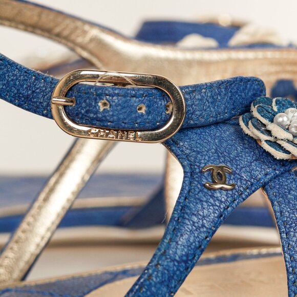 Chanel Blue Floral-Embellished Leather Thong Sandals - Picture 10 of 11